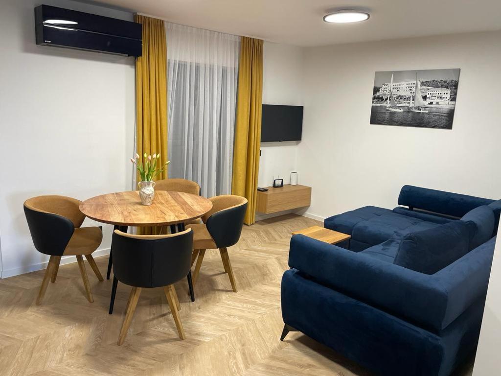 Appartments Sara Jadranovo Ngoại thất bức ảnh